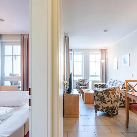 Gemuetliche Mit Balkon Und Badewanne In *